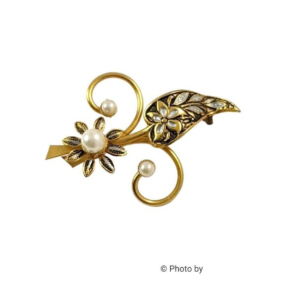 Vintage Damascene Style Floral Faux Pearl Gold Tone Brooch - Picture 2 of 6